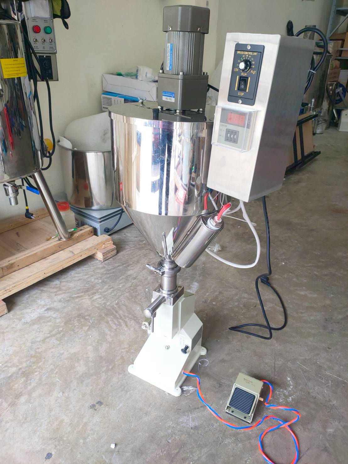 เครื่องบรรจุครีมพร้อมปั่นและทำความร้อน รุ่น JR-A02 (รหัสสินค้า 13380)