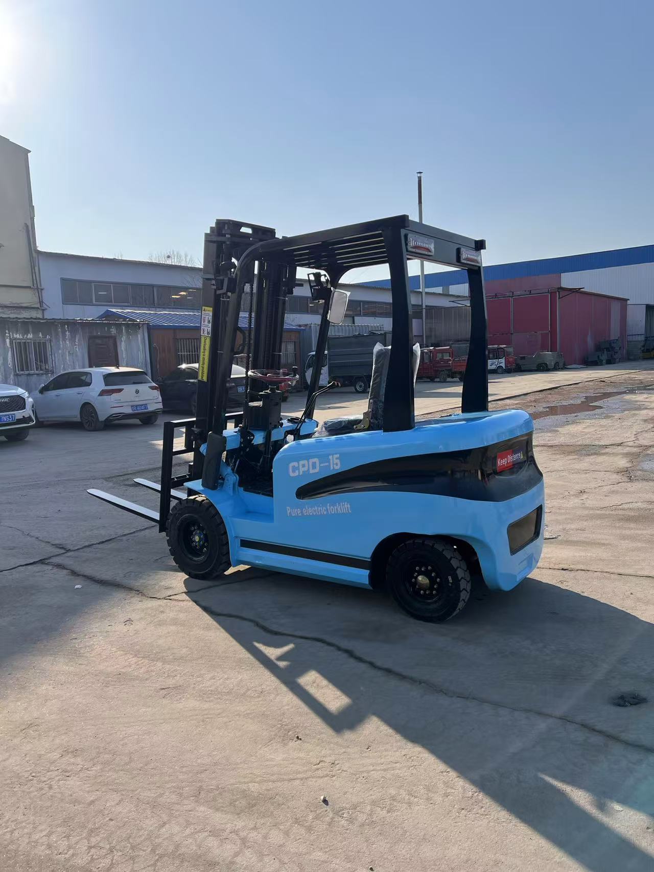 รถยกไฟฟ้า (Electric forklift) รุ่น YC 1.5T