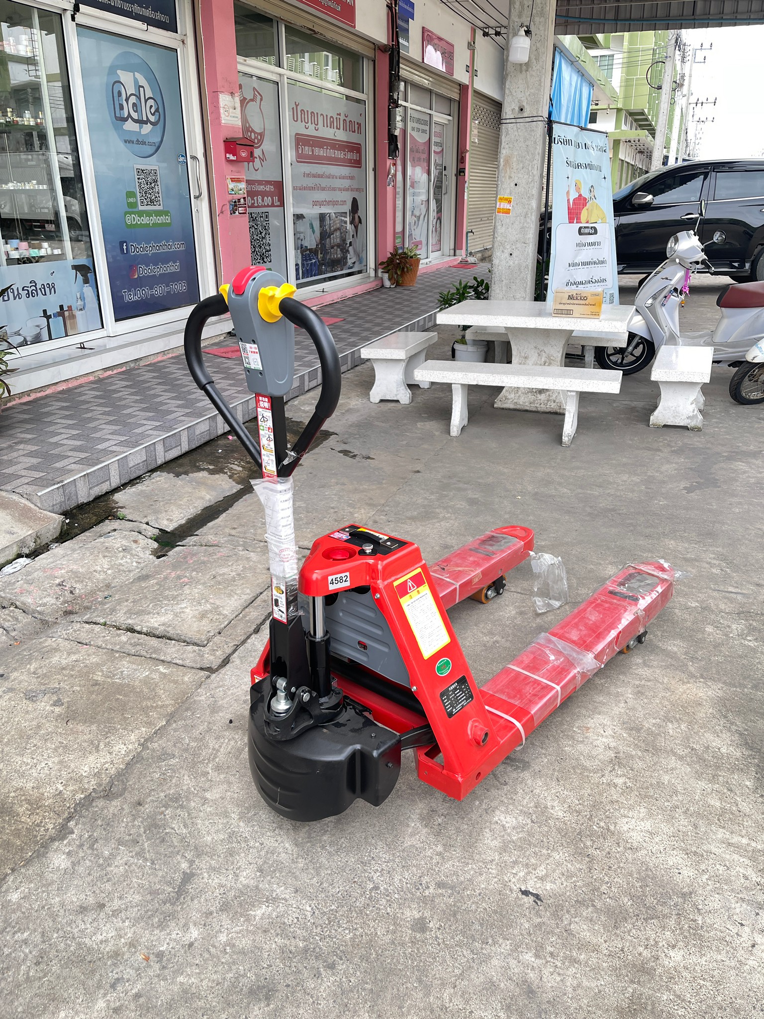 รถยกลากพาเลทไฟฟ้า รุ่น JJM 1.5T / 2T